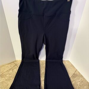 HALARA Navy Blue Activewear Top